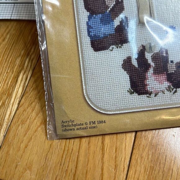 1984 FOND MEMORIES COUNTED CROSS-STITCH SWITCHPLATE  temples + kit - Picture 4 of 5